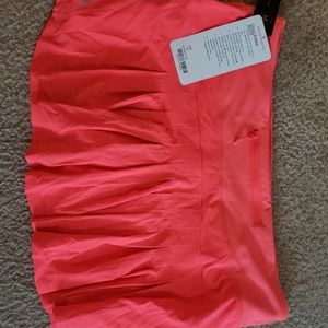 Lululemon skirt 12 NWT